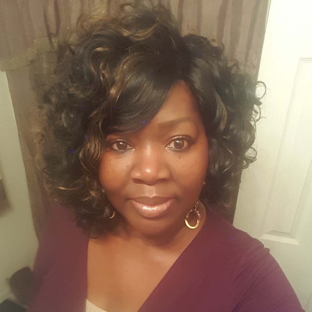 Meet your Posher, Sheron